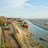 Buy canvas prints of Old Leigh fishing village, Leigh on Sea, Essex by Peter Bolton