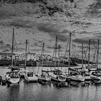 Porthmadog Black and White Sand and Sea