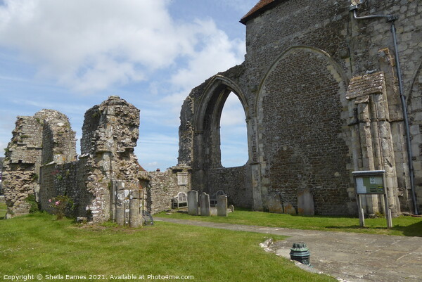 St. Thomas Church and Ruins in Winchelsea, Sussex, England Picture Board by Sheila Eames