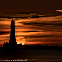 Buy canvas prints of Sunrise at Roker - 2 by Robin Hunter