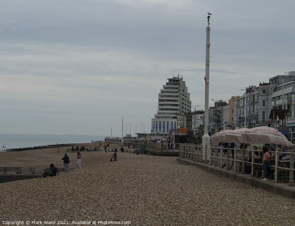St Leonards Seafront in August. Picture Board by Mark Ward