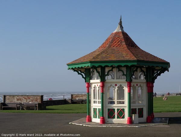 Bexhill Seafront Shelter. Picture Board by Mark Ward