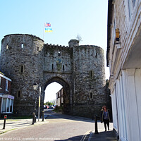 Buy canvas prints of The Landgate Arch of Rye. by Mark Ward
