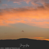 Buy canvas prints of Sunrise over Benson Knott  by Jonny Gios
