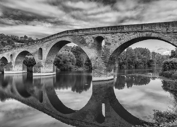 Photography with the Puente la Reina bridge in Black and white Picture Board by Vicen Photo