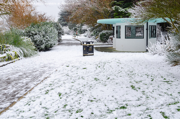 Snow at Mewsbrook Park in Littlehampton Picture Board by Geoff Smith