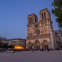 Buy canvas prints of Notre Dame de Paris by Jeff Whyte