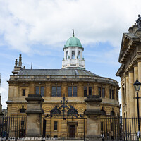 Buy canvas prints of Sheldonian Theatre Oxford by Cliff Kinch