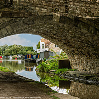Buy canvas prints of Oxford Canal bridge 206  by Cliff Kinch