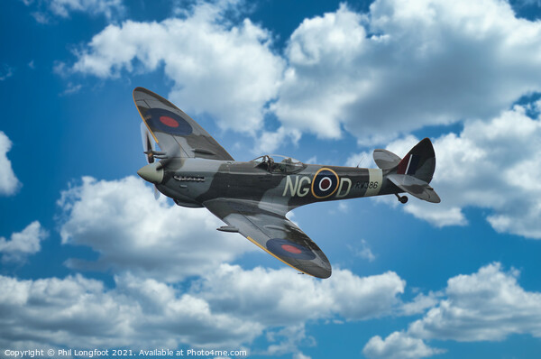 Splended Spitfire  Picture Board by Phil Longfoot