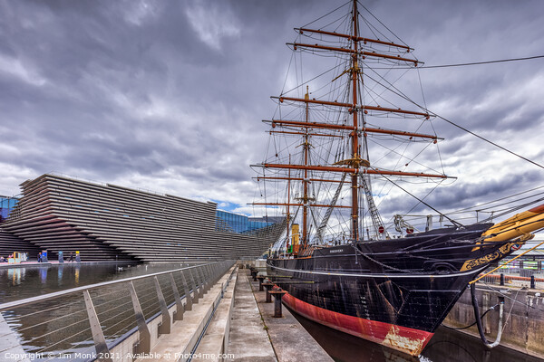 RRS Discovery and the V&A in Dundee Picture Board by Jim Monk