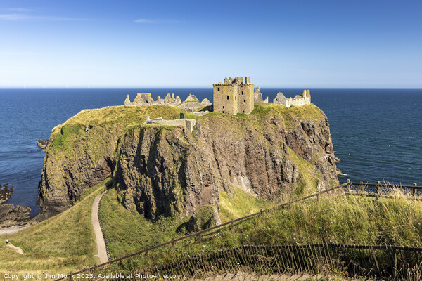 Dunnottar Castle: A Coastal Fortress Picture Board by Jim Monk