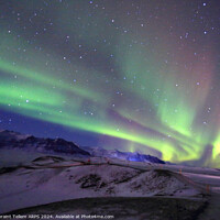 Buy canvas prints of Aurora Borealis (Northern Lights) from Jokulsarlon Glacier, Southern Iceland by Geraint Tellem ARPS