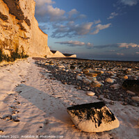 Buy canvas prints of Late afternoon light, The Seven Sisters and Birling Gap, East Sussex, England, UK by Geraint Tellem ARPS