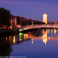 Buy canvas prints of Ha'Penny Bridge and River Liffey, Dublin, Ireland by Geraint Tellem ARPS