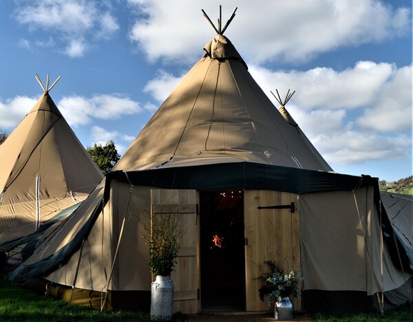 Tepee Picture Board by Peter Wiseman