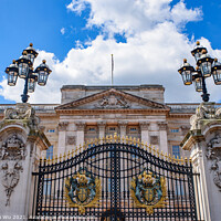 Buy canvas prints of Buckingham Palace, the residence and administrative headquarters of the monarch of the United Kingdom in London by Chun Ju Wu