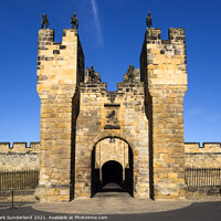 Buy canvas prints of Gatehouse and Barbican at Alnwick Castle on a Summer Evening by Mark Sunderland