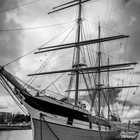 Buy canvas prints of Three-masted ship "Glenlee" in Glasgow by Delphimages Art
