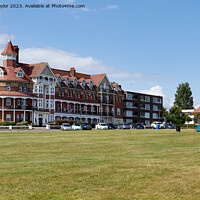 Buy canvas prints of The Grand Hotel Frinton on Sea by Geoff Taylor