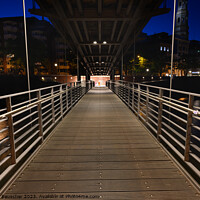 Buy canvas prints of Kibbelsteg Bridge in Hamburg at Night by Dietmar Rauscher