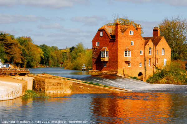 Fladbury Weir and Cropthorne Mill, Worcestershire Picture Board by Richard J. Kyte