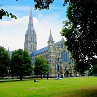 Buy canvas prints of Salisbury cathedral  by Les Schofield