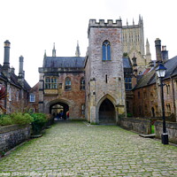 Buy canvas prints of Wells Cathedral Vicars Close  by Les Schofield
