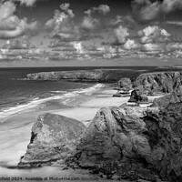 Buy canvas prints of Bedruthen Steps Cornwall by Les Schofield