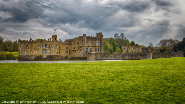 Leeds Castle in Kent Canvas Print by John Gilham