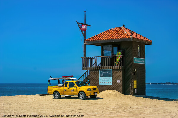 Lifeguard Station Redondo Beach Picture Board by Geoff Tydeman