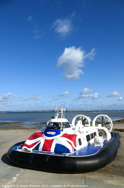 Hovercraft arriving in Ryde Isle of Wight Picture Board by Roger Mechan