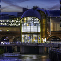 Buy canvas prints of Leeds City Railway Station by Giles Rocholl