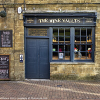 Buy canvas prints of Wine Vaults Banbury by Raymond Evans