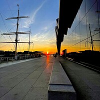 Buy canvas prints of Ships and Sunsets by Stu Art Glasgow