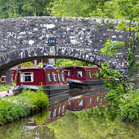 Buy canvas prints of Brecon Monmouth Canal by Simon Connellan
