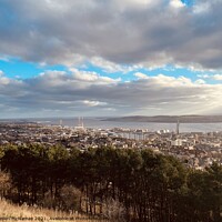 Buy canvas prints of Dundee by Steven McNamee