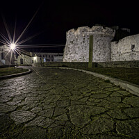 Buy canvas prints of The castle at Monte Sant'Angelo by Duncan Spence