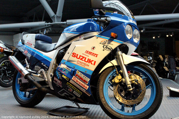 Suzuki GSXR750  Picture Board by Ray Putley