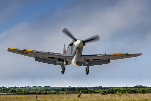 Spitfire Mk.V; Short Finals Picture Board by Simon Westwood