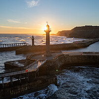 Whitby West Pier Lighthouse