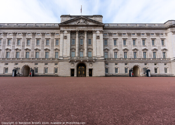 Buckingham Palace Picture Board by Benjamin Brewty
