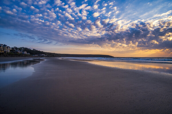 Cloudy sunrise over Filey Beach Picture Board by Tim Hill