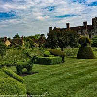 Buy canvas prints of Hever Castle by Ian Donaldson