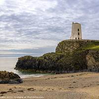 Buy canvas prints of Tŵr Mawr Lighthouse by Darrell Evans