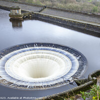 Buy canvas prints of Ladybower Bellmouth by Darrell Evans