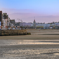 Buy canvas prints of Margate sea front by Darrell Evans
