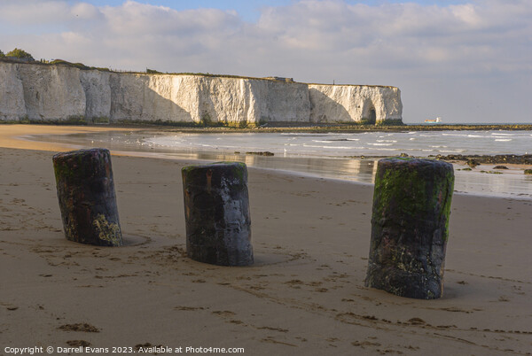 Kingsgate Bay Sands Picture Board by Darrell Evans