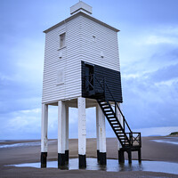 Buy canvas prints of Land side of Burnham-On-Sea Lighthouse by Darrell Evans