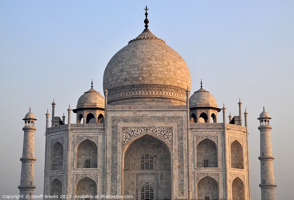 Taj Mahal Picture Board by Geoff Weeks